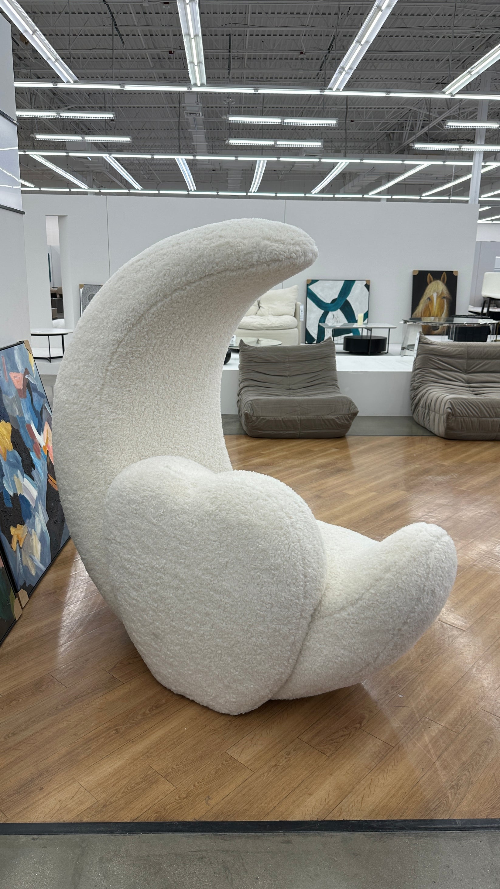 Luna Chair – LV Furniture Collection